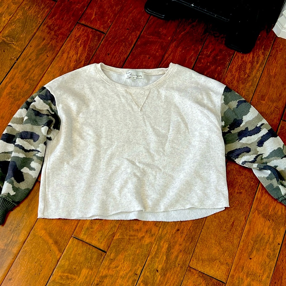 Vintage Havana sweater.Cotton with knit camouflage sleeve. Never worn but no tag